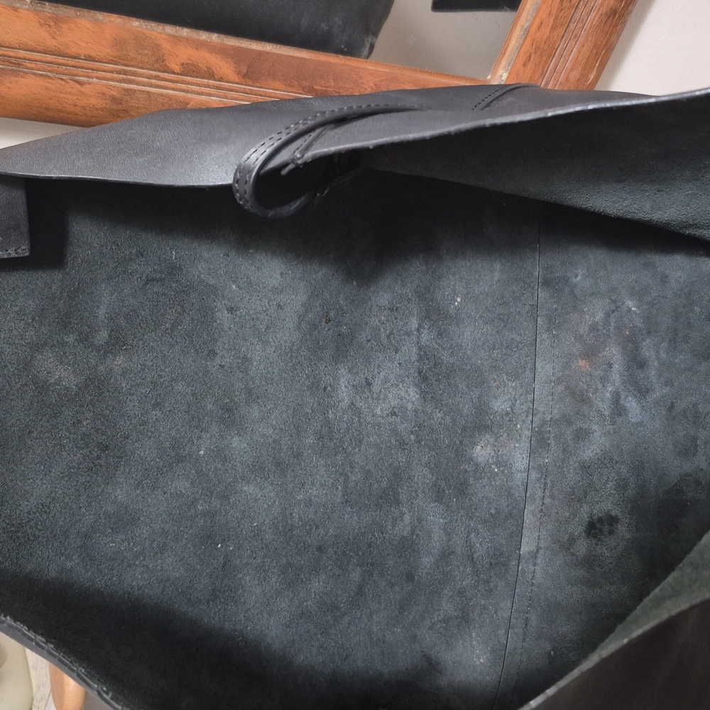 Saint Laurent Black Leather Tote Bag - Picture 9 of 12